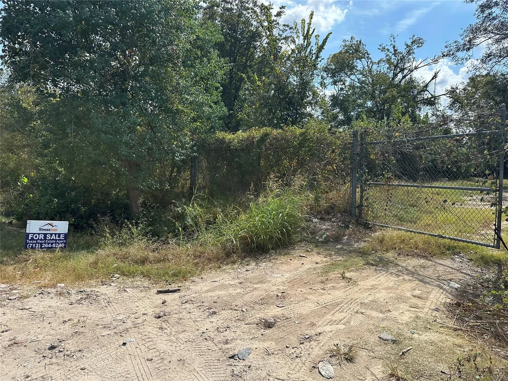 Unit for sale at 2323 Hampton Drive, Houston, TX 77088