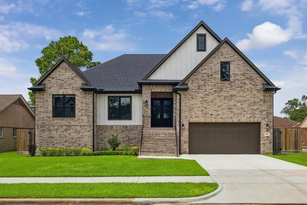 Unit for sale at 4934 Dumfries Drive, Houston, TX 77096