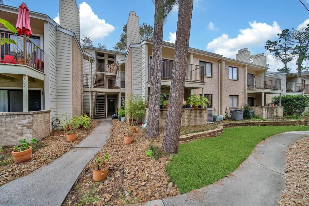 Unit for sale at 3500 Tangle Brush Drive, Spring, TX 77381