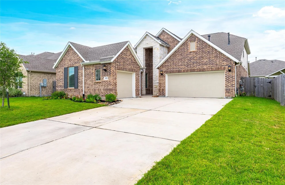 Unit for sale at 815 Wormwood Drive, League City, TX 77573