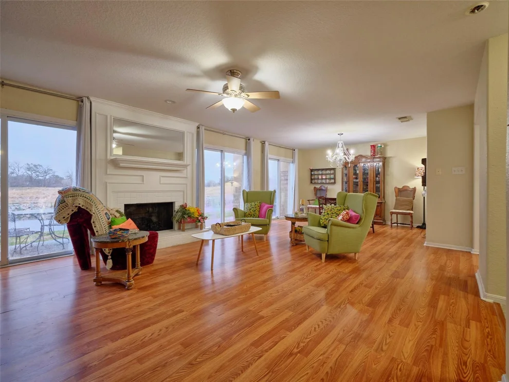 Unit for sale at 1817 Veranda Drive, West Columbia, TX 77486