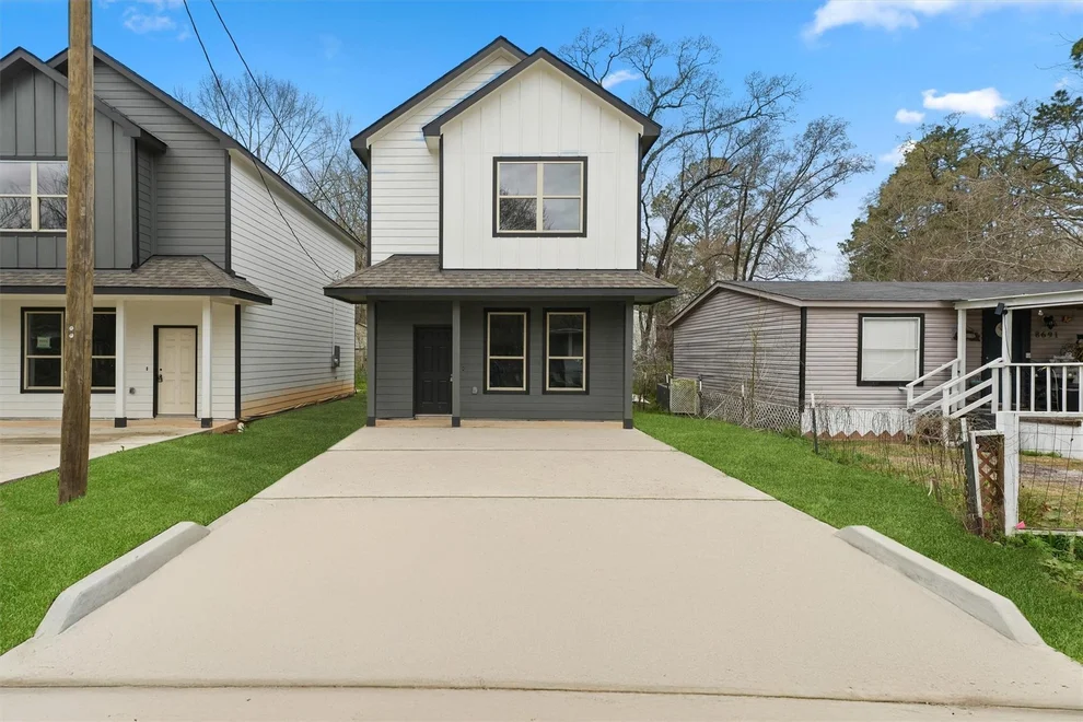 Unit for sale at 8687 Sassafras Street, Willis, TX 77318