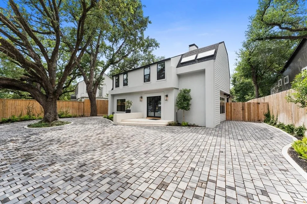 Unit for sale at 1100 S Shepherd Drive, Houston, TX 77019