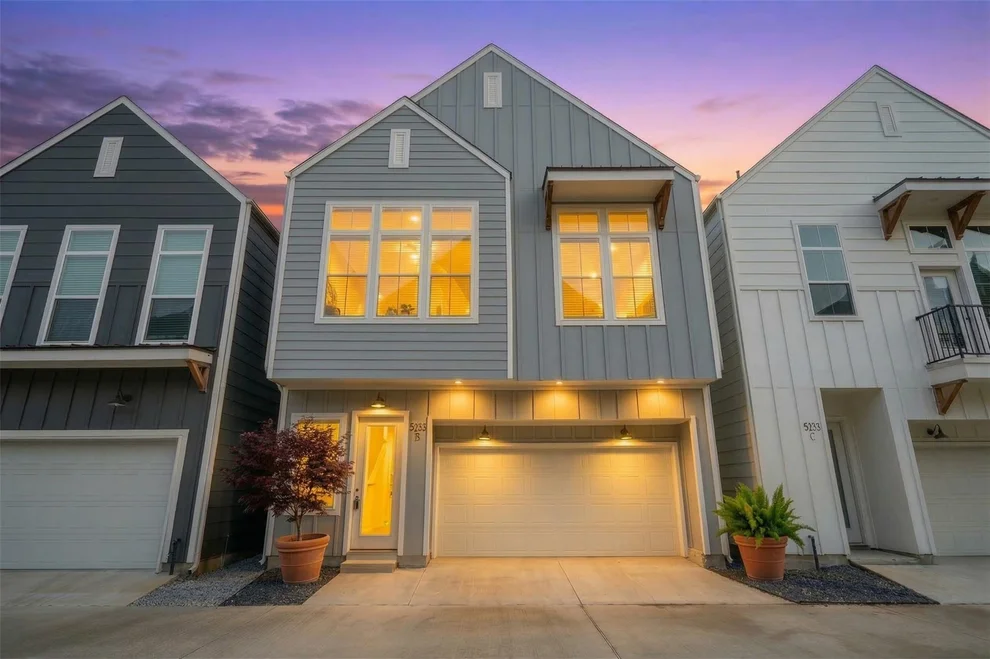 Unit for sale at 5229 Hillman Street, Houston, TX 77023