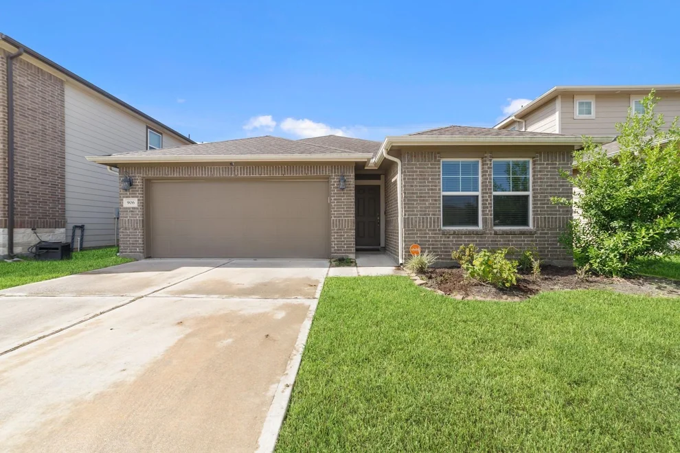 Unit for sale at 906 Pismo Lane, Rosharon, TX 77583