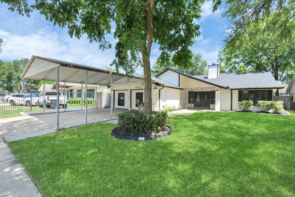 Unit for sale at 10550 Emnora Lane, Houston, TX 77043