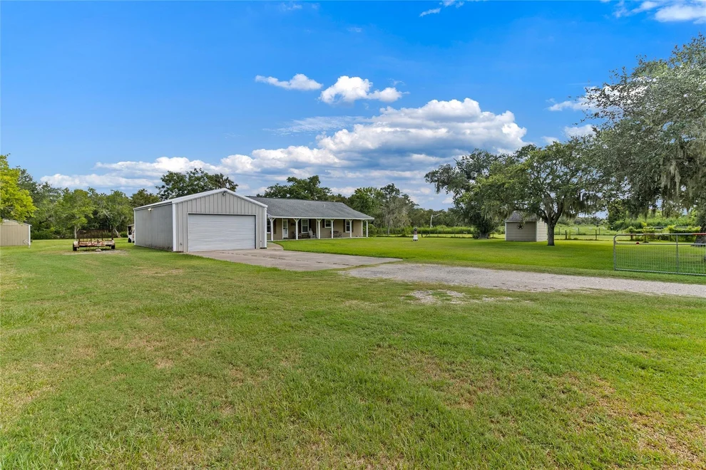 Unit for sale at 20615 County Road 461, Brazoria, TX 77422