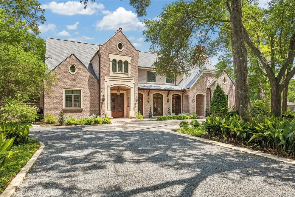 Unit for sale at 802 Country Lane, Houston, TX 77024