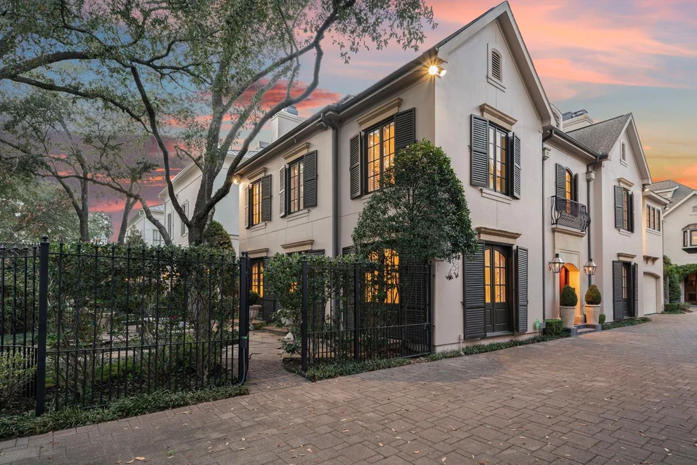 Unit for sale at 5012 Tangle Lane, Houston, TX 77056