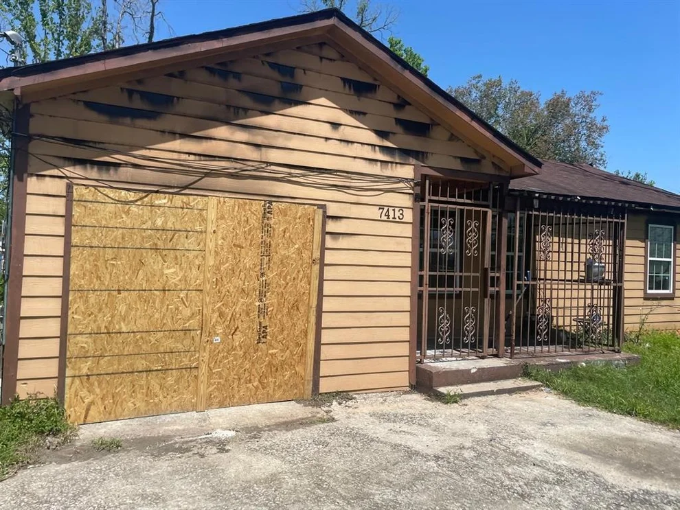 Unit for sale at 7413 W Knoll Street, Houston, TX 77028