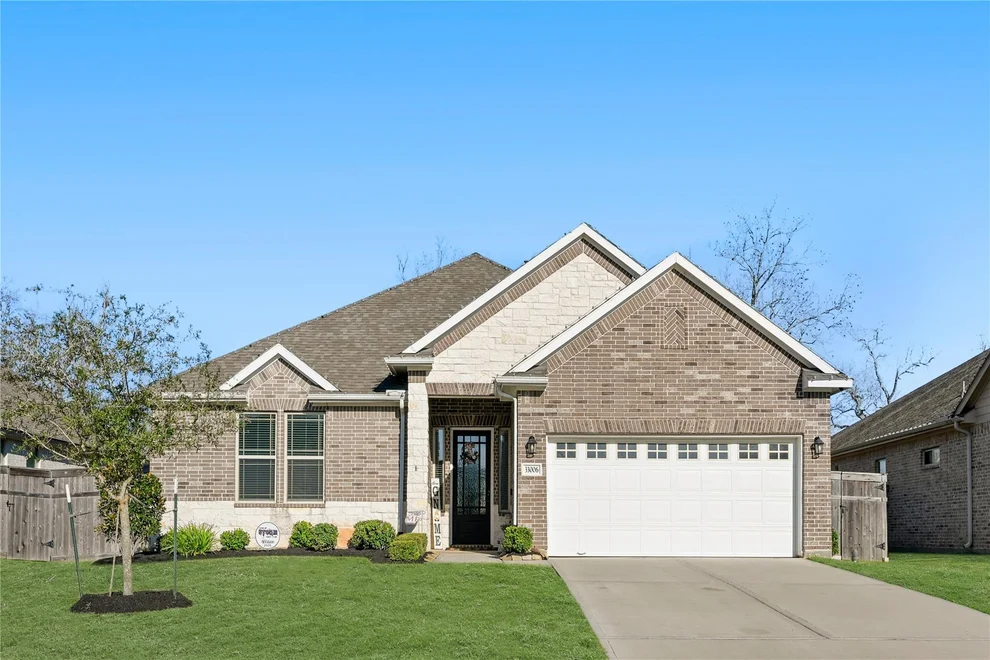 Unit for sale at 33006 Woodlake Drive, Fulshear, TX 77441