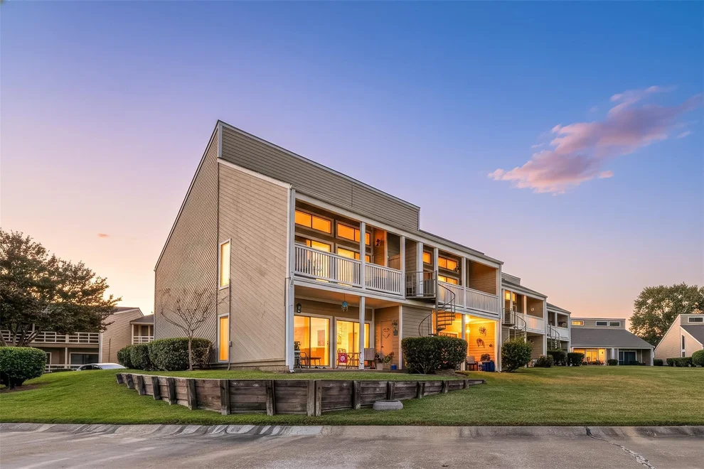 Unit for sale at 108 April Point Drive S, Montgomery, TX 77356