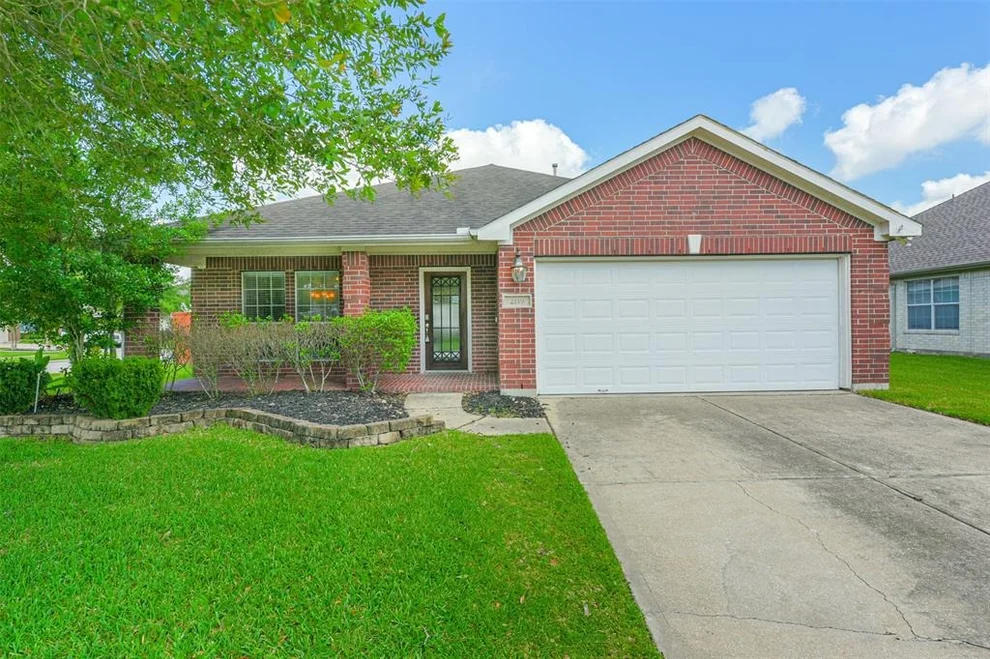 Unit for sale at 2119 Laughing Gull Lane, League City, TX 77573
