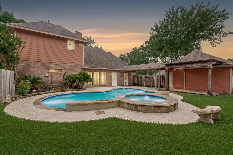 Unit for sale at 1402 Bittersweet Drive, Richmond, TX 77406