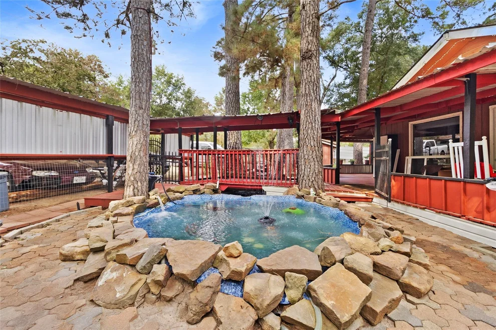 Unit for sale at 11941 W Hollyhill Drive, Plantersville, TX 77363