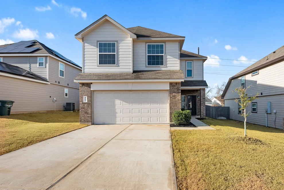 Unit for sale at 992 Crossing Drive, Bryan, TX 77803
