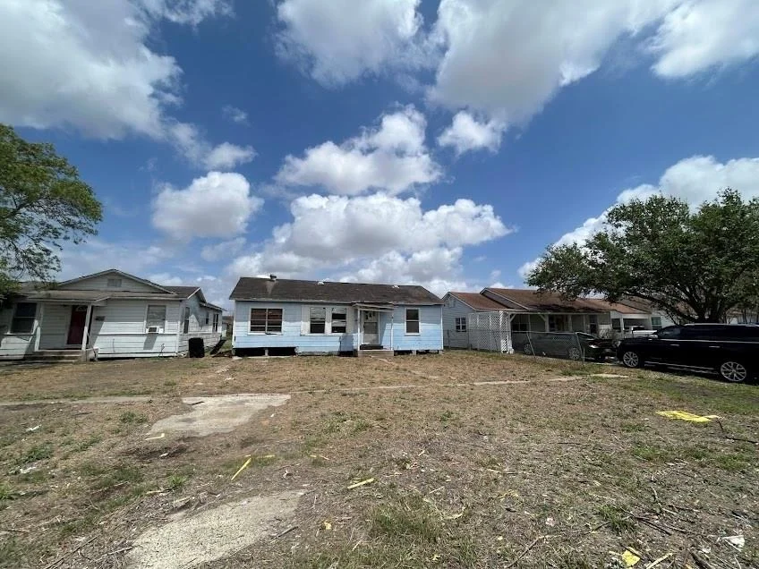 Unit for sale at 407 E 2nd Street, Bishop, TX 78343