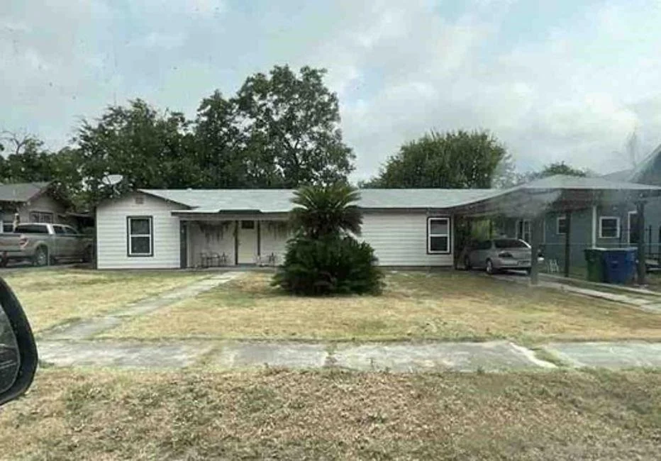 Unit for sale at 321 E Mayfield Boulevard, San Antonio, TX 78214