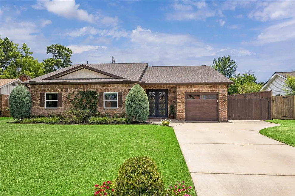 Unit for sale at 4211 Marlborough Drive, Houston, TX 77092