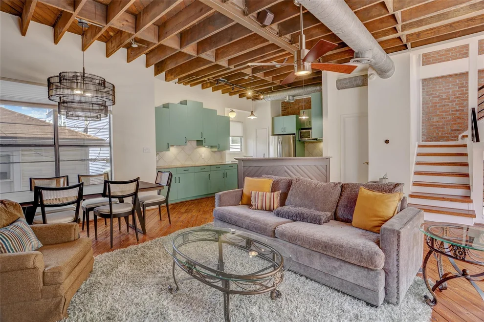 Unit for sale at 702 W Clay Street, Houston, TX 77019