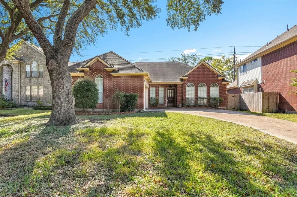 Unit for sale at 4211 Torrey Creek Lane, Houston, TX 77014