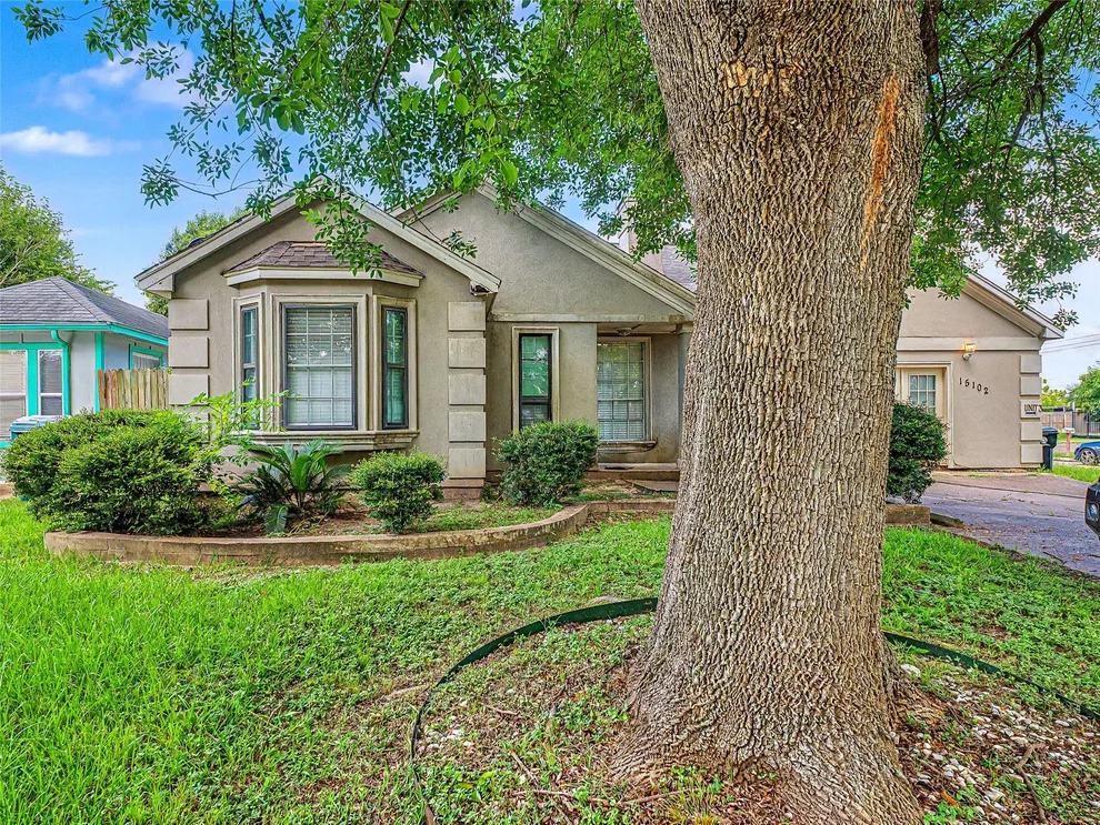 Unit for sale at 15102 Treaty Oaks Street, Houston, TX 77053