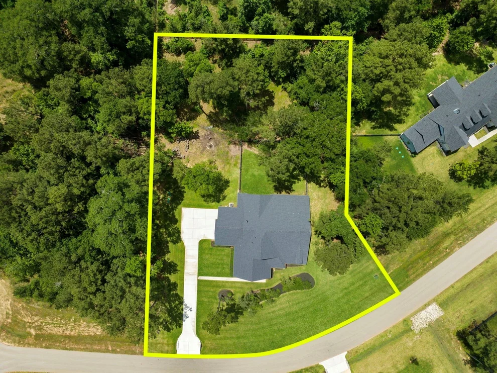 Unit for sale at 19720 Holly Creek Bend, Magnolia, TX 77355