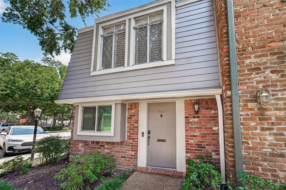 Unit for sale at 437 Bendwood Drive, Houston, TX 77024