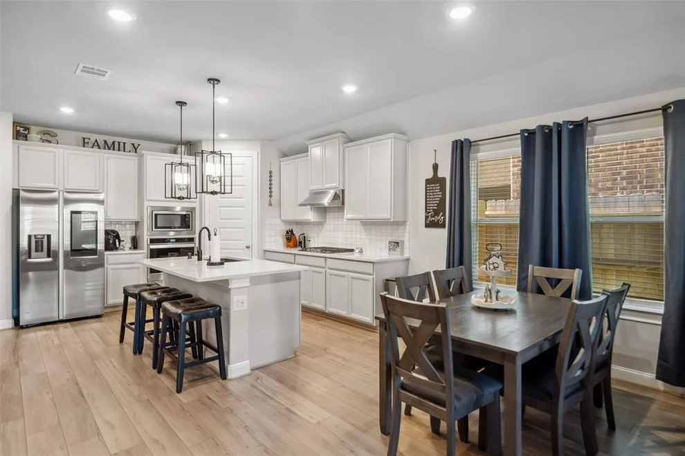 Unit for sale at 512 Highland Thicket Drive, Montgomery, TX 77316
