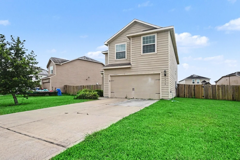 Unit for sale at 6038 Coral Cove Road, Cove, TX 77523