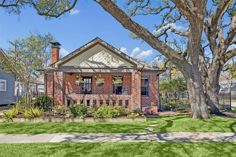 Unit for sale at 1001 W Cottage Street, Houston, TX 77009