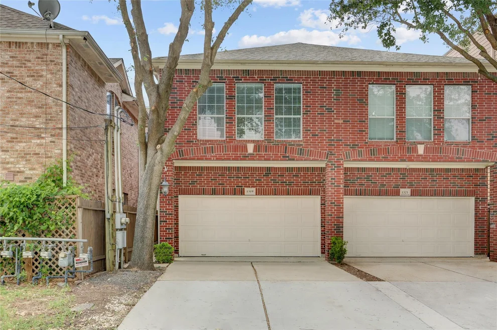 Unit for sale at 1319 East Street, Houston, TX 77007