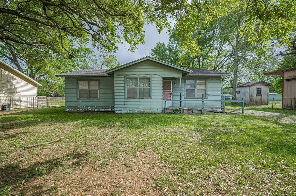 Unit for sale at 2108 Horn Road, Bay City, TX 77414