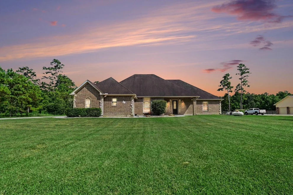 Unit for sale at 7211 Bayou Timbers Drive, Alvin, TX 77511