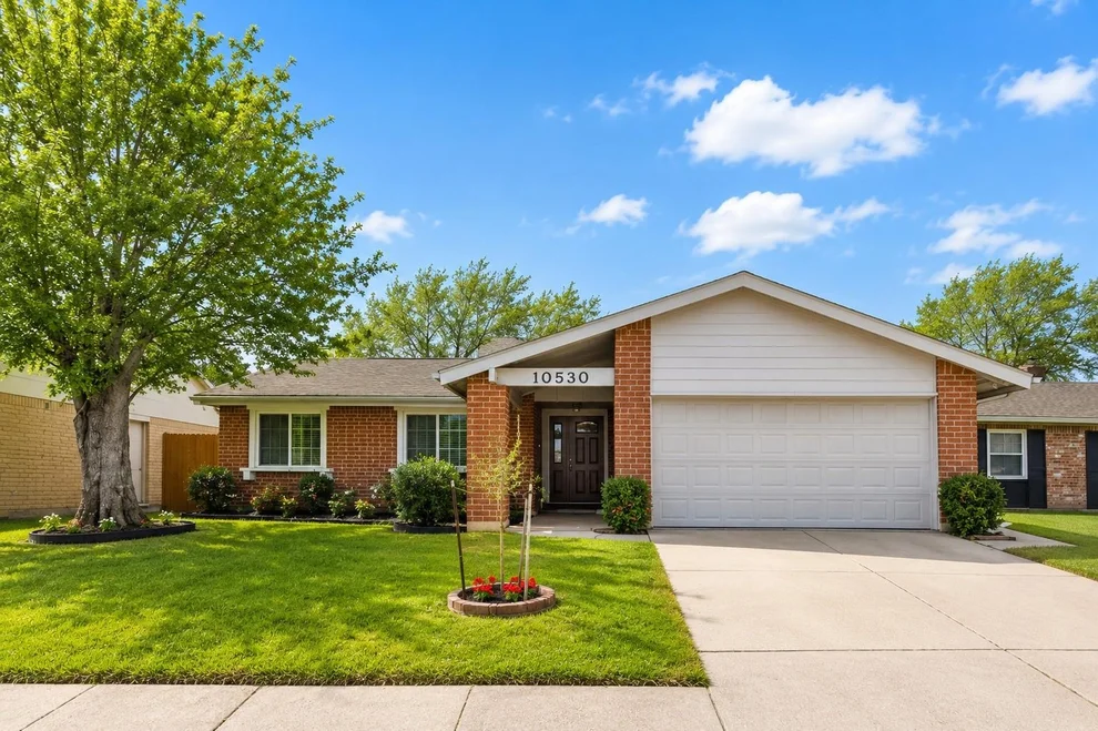 Unit for sale at 10530 Towne Square Road, Sugar Land, TX 77498