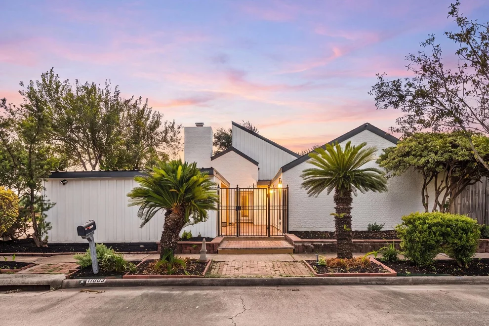 Unit for sale at 11003 Bellbrook Drive, Houston, TX 77096