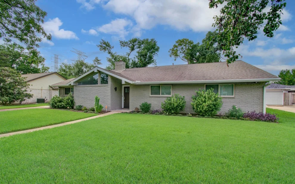 Unit for sale at 9818 Emnora Lane, Houston, TX 77080