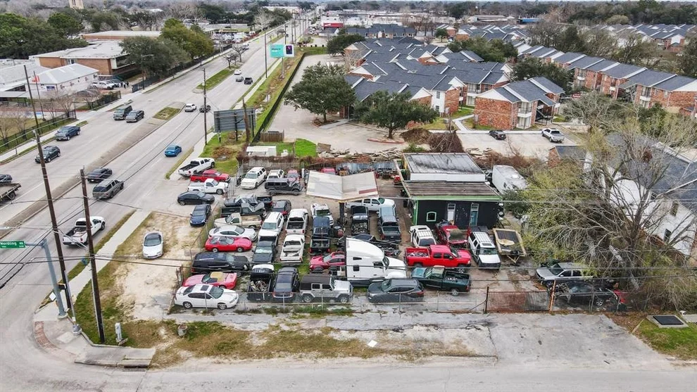 Unit for sale at 602 E Little York Road, Houston, TX 77076
