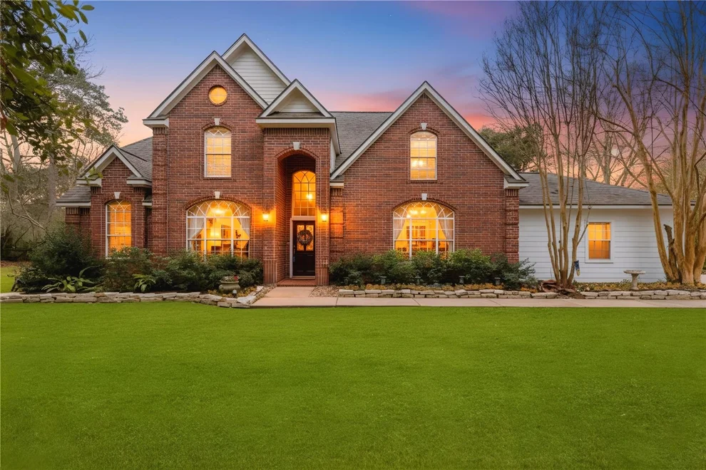 Unit for sale at 18919 Wildrose Lane, Tomball, TX 77377