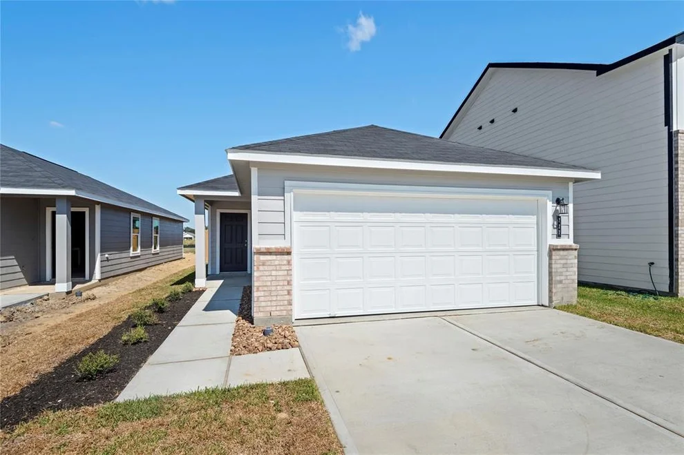 Unit for sale at 806 Stoneypoint Lane, Dayton, TX 77535