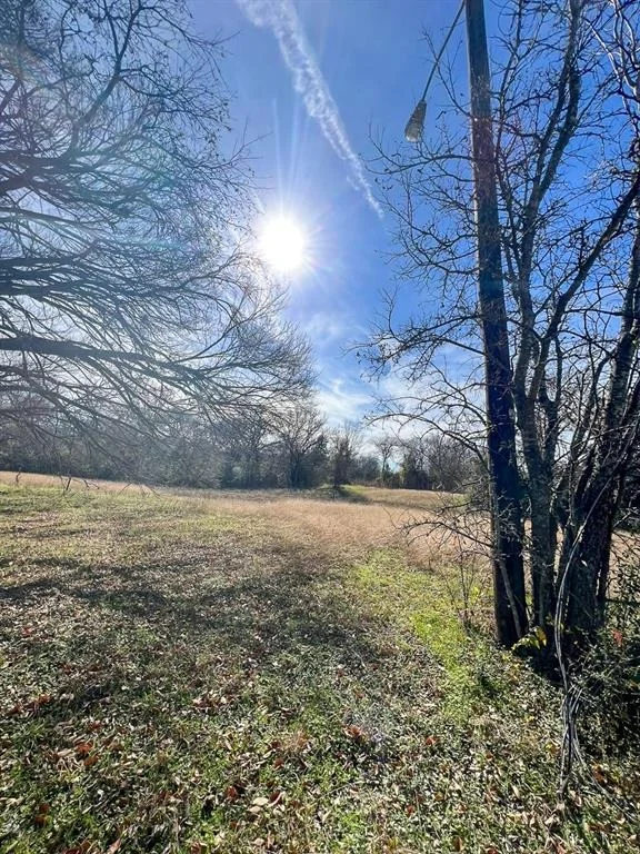 Unit for sale at 203 SW 4th Street, Hubbard, TX 76648