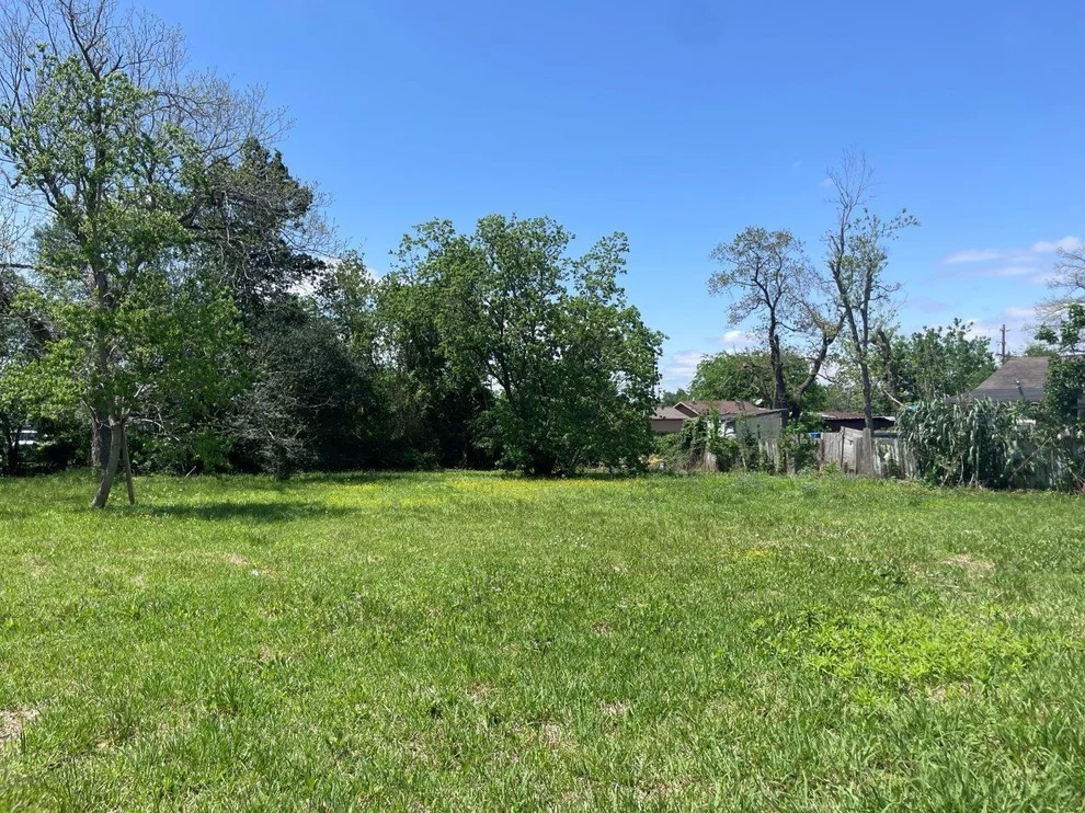 Unit for sale at 416 Johnson Street, Pasadena, TX 77506