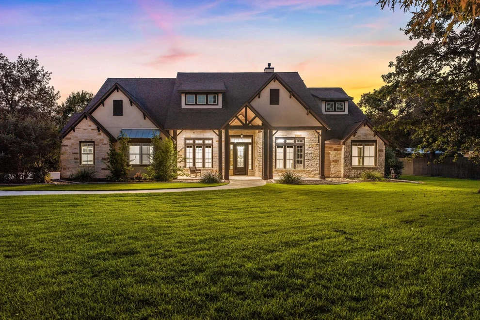 Unit for sale at 8989 Stone Oak Drive, Montgomery, TX 77316