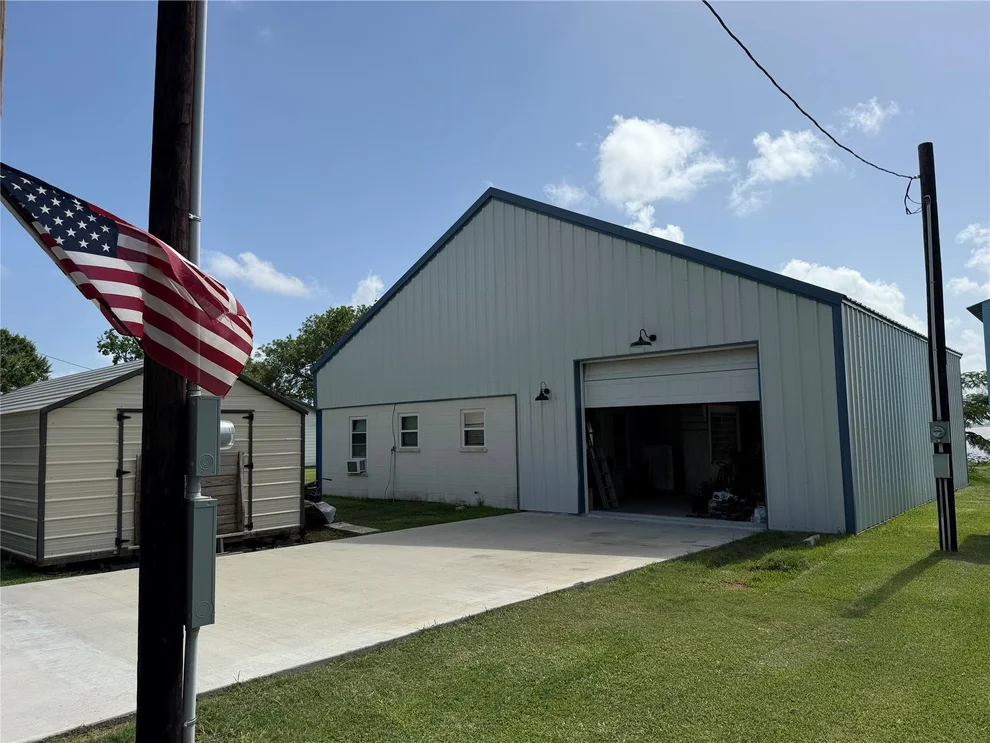 Unit for sale at 94 Trout Street, Palacios, TX 77465