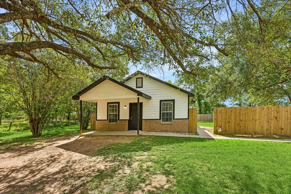 Unit for sale at 539 Anderson Street, Sealy, TX 77474
