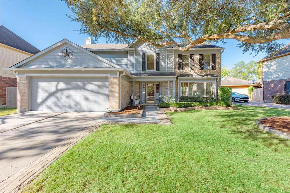 Unit for sale at 115 Coral Bay Drive, League City, TX 77573