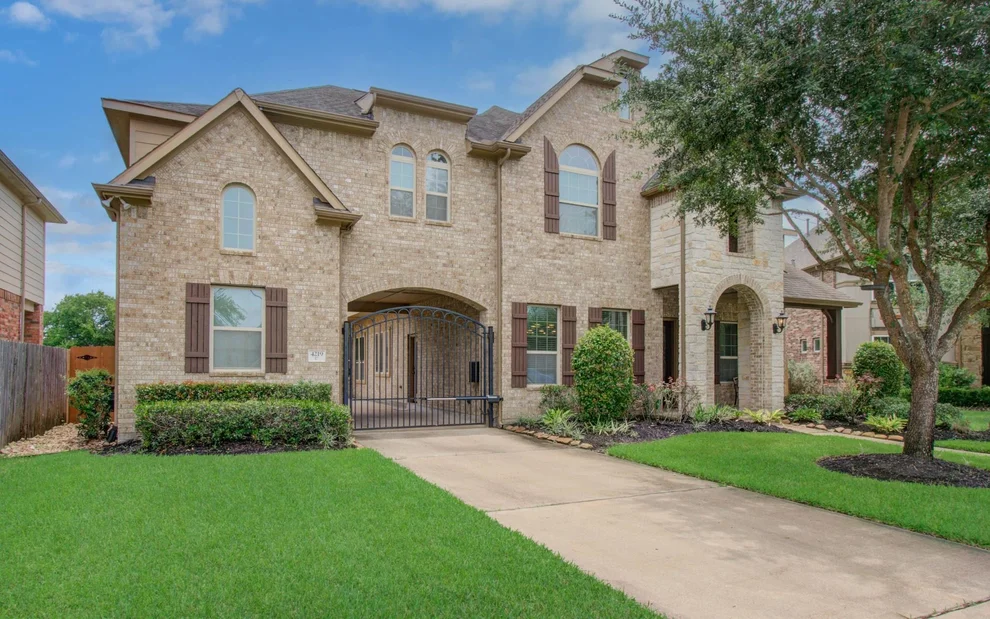 Unit for sale at 4219 Scenic Valley Lane, Sugar Land, TX 77479