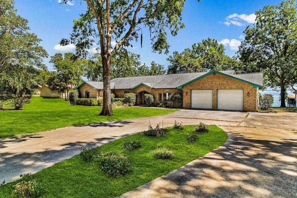 Unit for sale at 188 Old Post Road S, Livingston, TX 77351