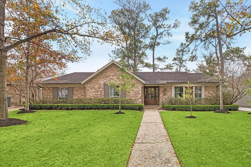 Unit for sale at 10043 Longmont Drive, Houston, TX 77042