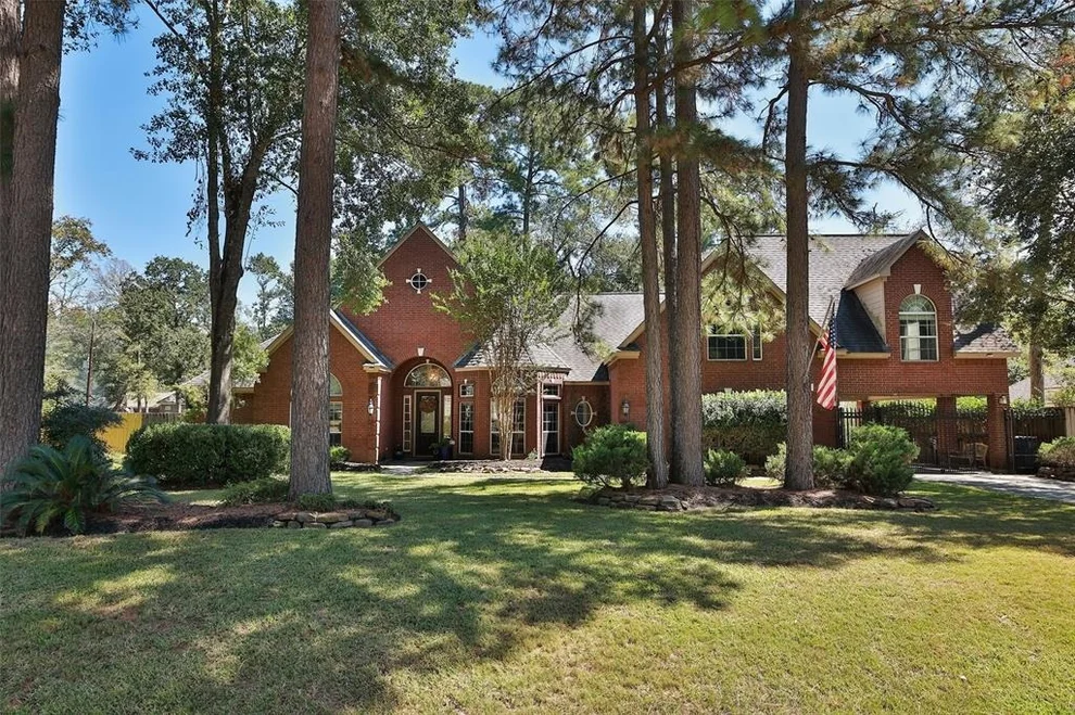 Unit for sale at 502 Monarch Oak Drive, Magnolia, TX 77354